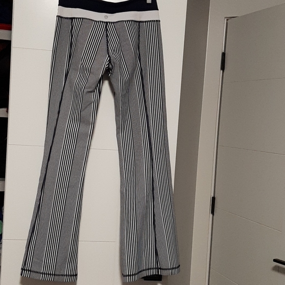 Lululemon pants white and blue - Picture 5 of 6